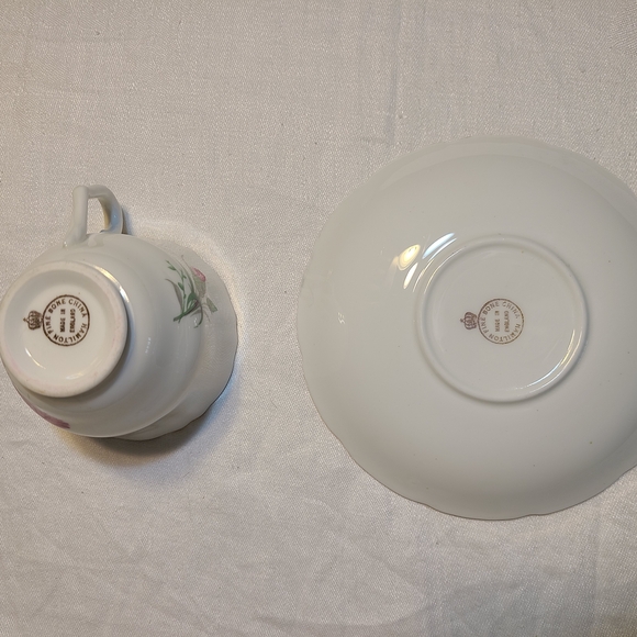 Floral Teacup and Saucer Set with Gold Trim - Picture 4 of 4